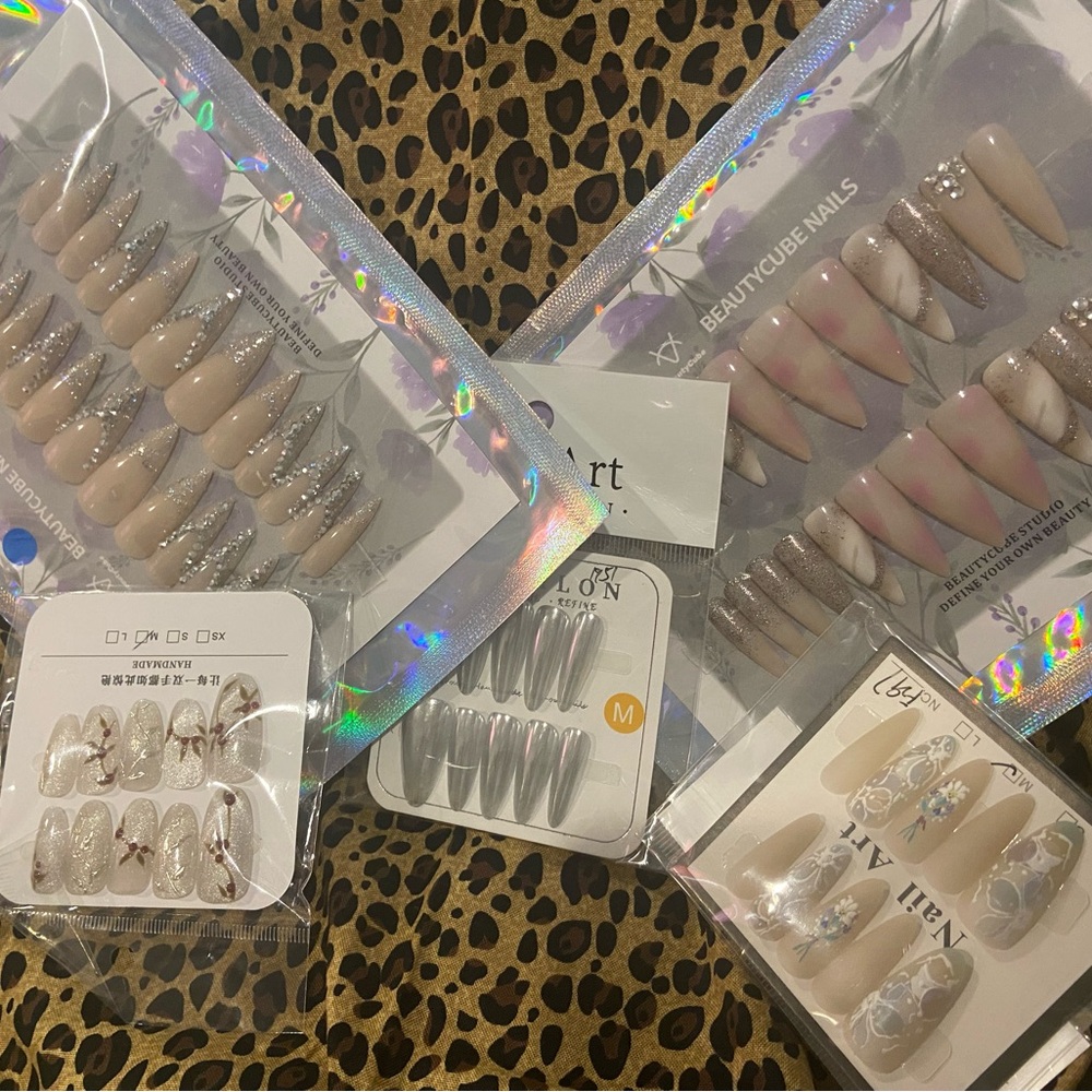 Assorted Nude & Glitter Press-On Nail Sets